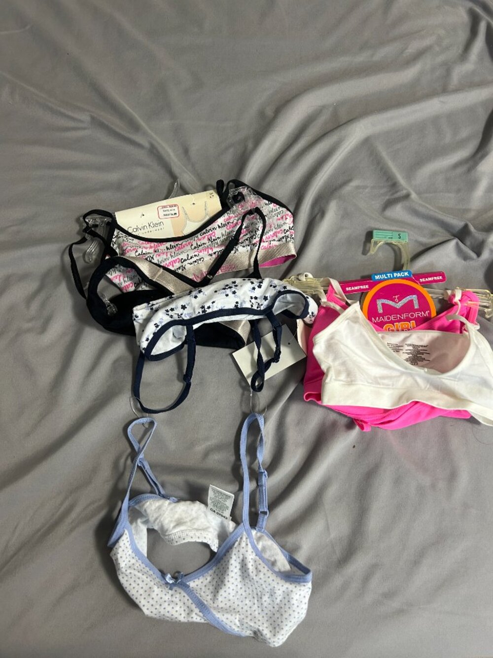 Calvin Klein & Other Brands NWT Girl’s Bralettes / Training Bras Size Small